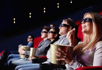 Como escolher onde sentar no cinema?