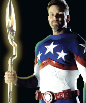 Joel McHale revela ter entrado no elenco fixo de “Stargirl” Joel McHale revela ter entrado no elenco fixo de “Stargirl”