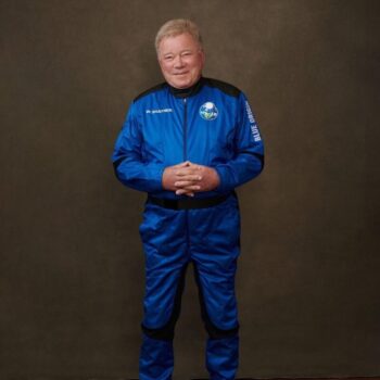 William Shatner se torna primeiro astro de Hollywood e homem mais velho no espaço William Shatner se torna primeiro astro de Hollywood e homem mais velho no espaço