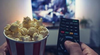 10 maneiras de assistir filmes e séries gratuitamente