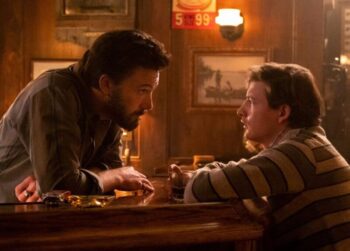 Ben Affleck é dono de bar decadente no trailer do novo filme de George Clooney Ben Affleck é dono de bar decadente no trailer do novo filme de George Clooney